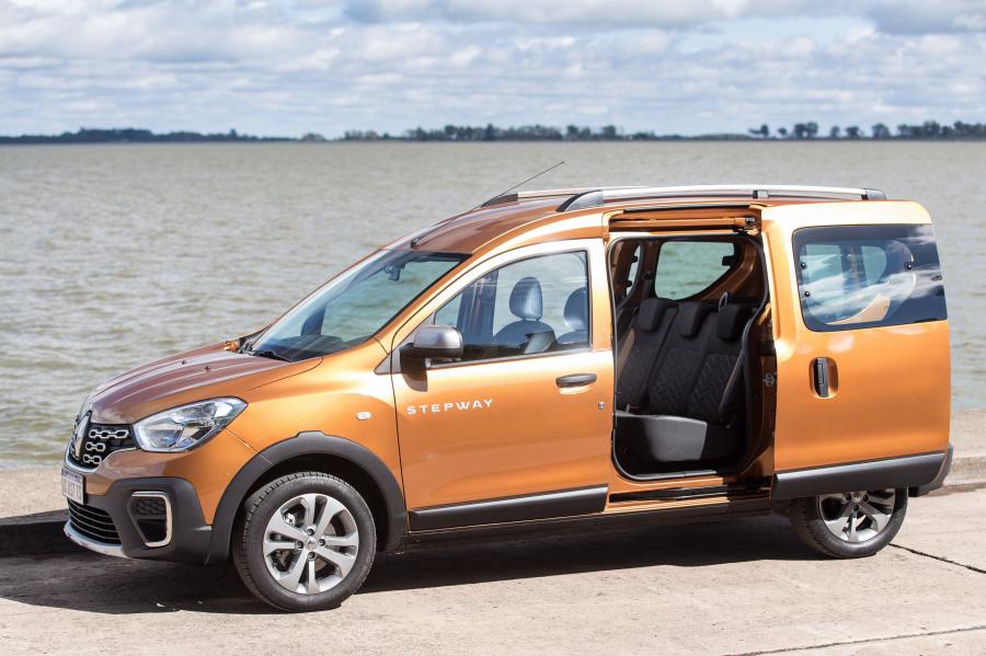  Renault Kangoo Stepway 2018 года  (LA) (фото 8 из 18)